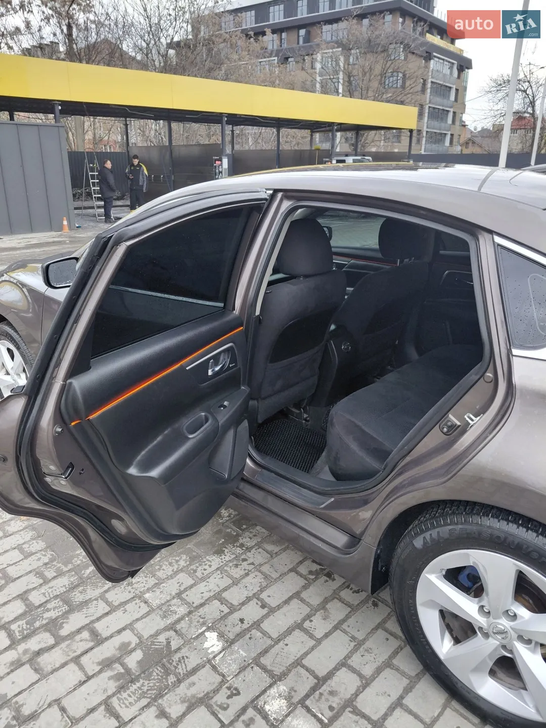 2015 Nissan Altima - мініатюра 16