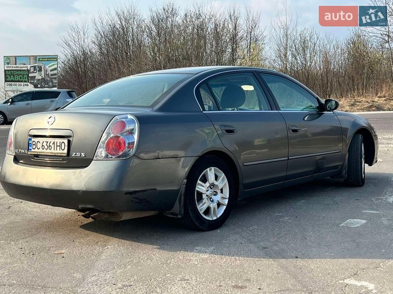 Седан Nissan Altima 2006 в Дрогобыче