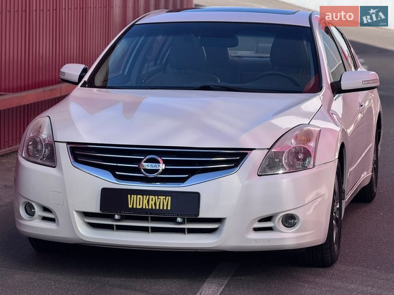 Седан Nissan Altima 2011 в Києві фото 4 Седан Nissan Altima 2011 в Києві