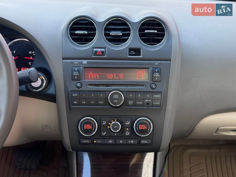 Седан Nissan Altima 2011 в Києві фото 25 Седан Nissan Altima 2011 в Києві