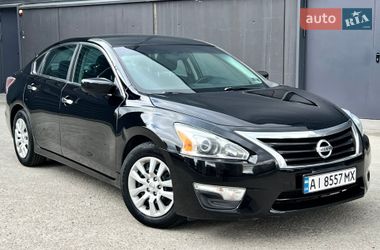 Седан Nissan Altima 2015 в Киеве