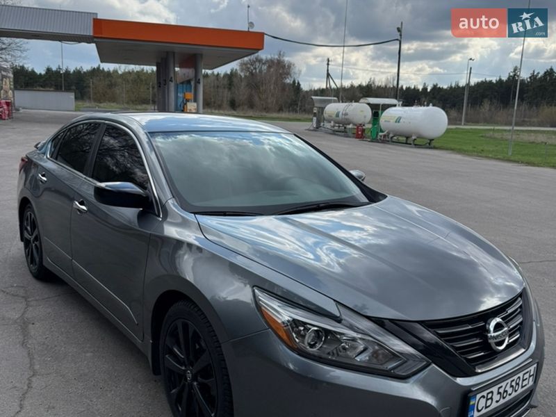 Седан Nissan Altima 2018 в Кобеляках