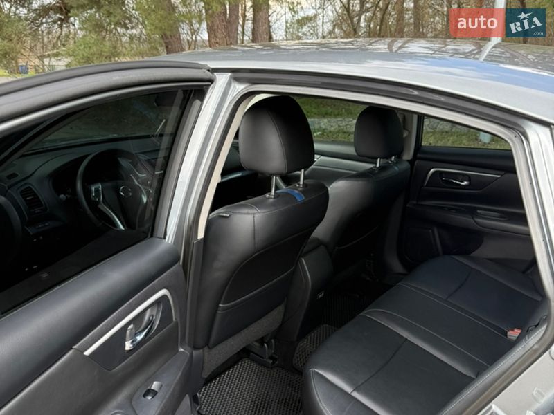 Седан Nissan Altima 2018 в Кобеляках