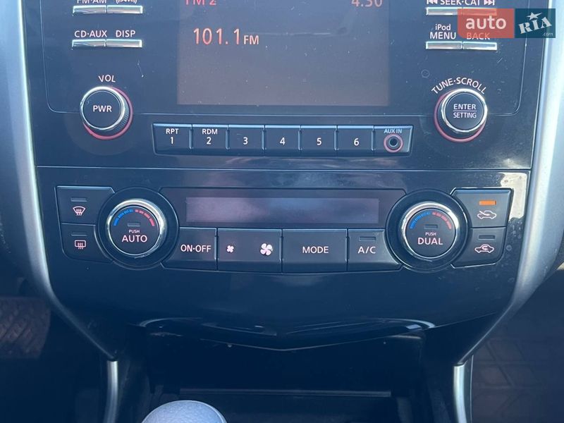 Седан Nissan Altima 2012 в Києві