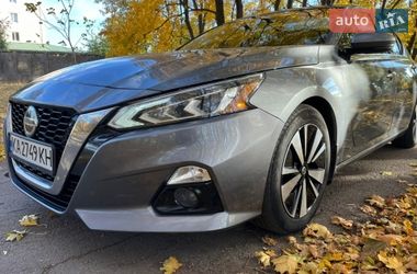 Седан Nissan Altima 2019 в Лозовій