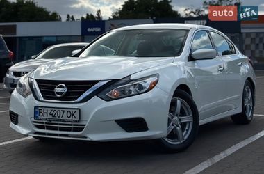 Седан Nissan Altima 2017 в Одессе