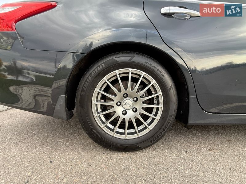 Седан Nissan Altima 2017 в Кременчуге