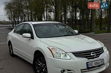Седан Nissan Altima 2011 в Киеве