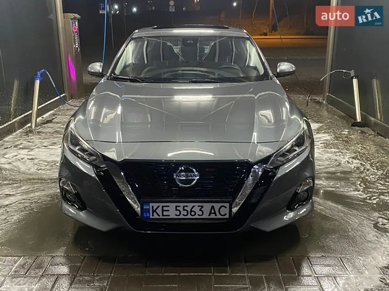 Nissan Altima 2019