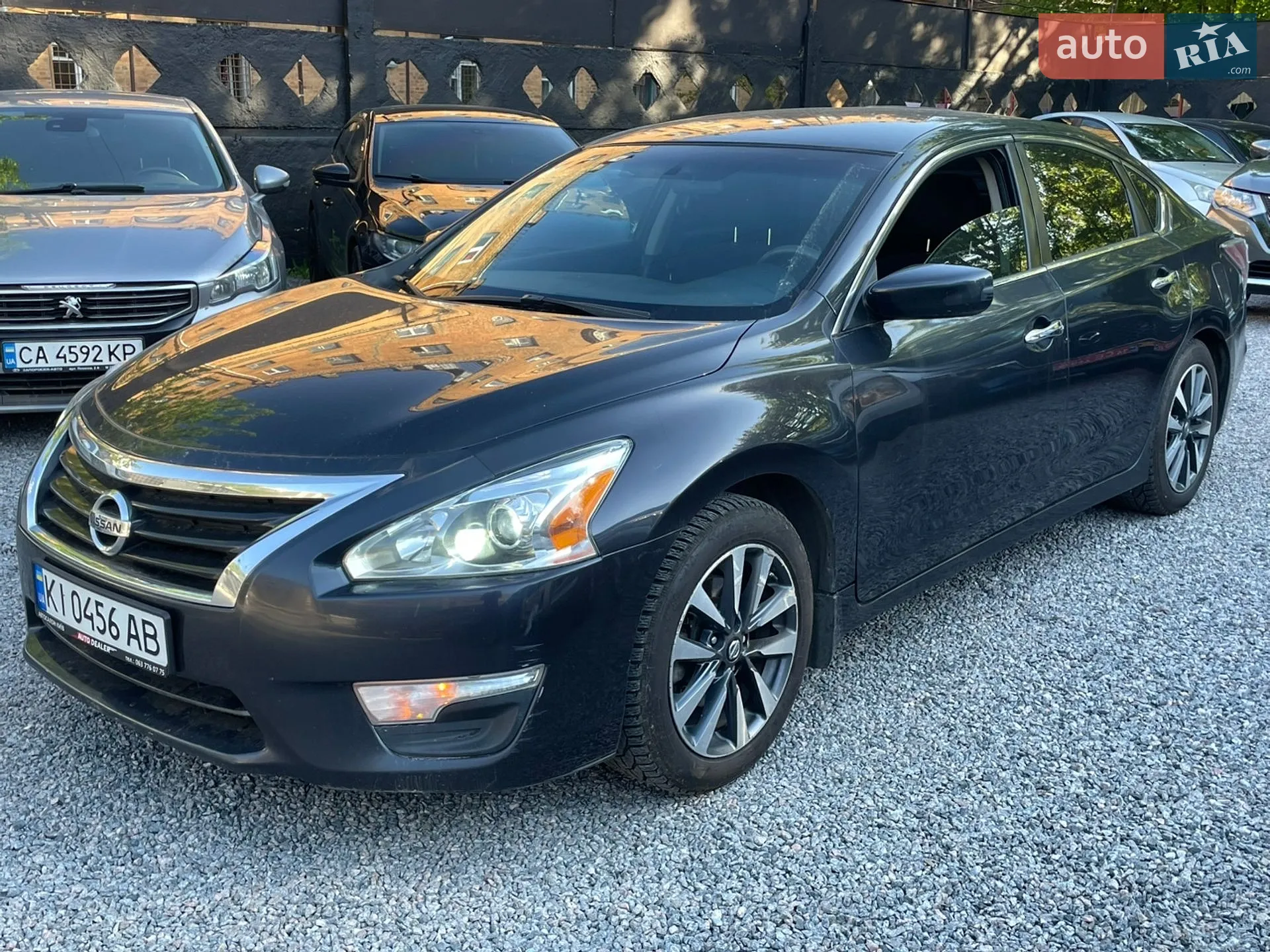 2015 Nissan Altima - мініатюра 2
