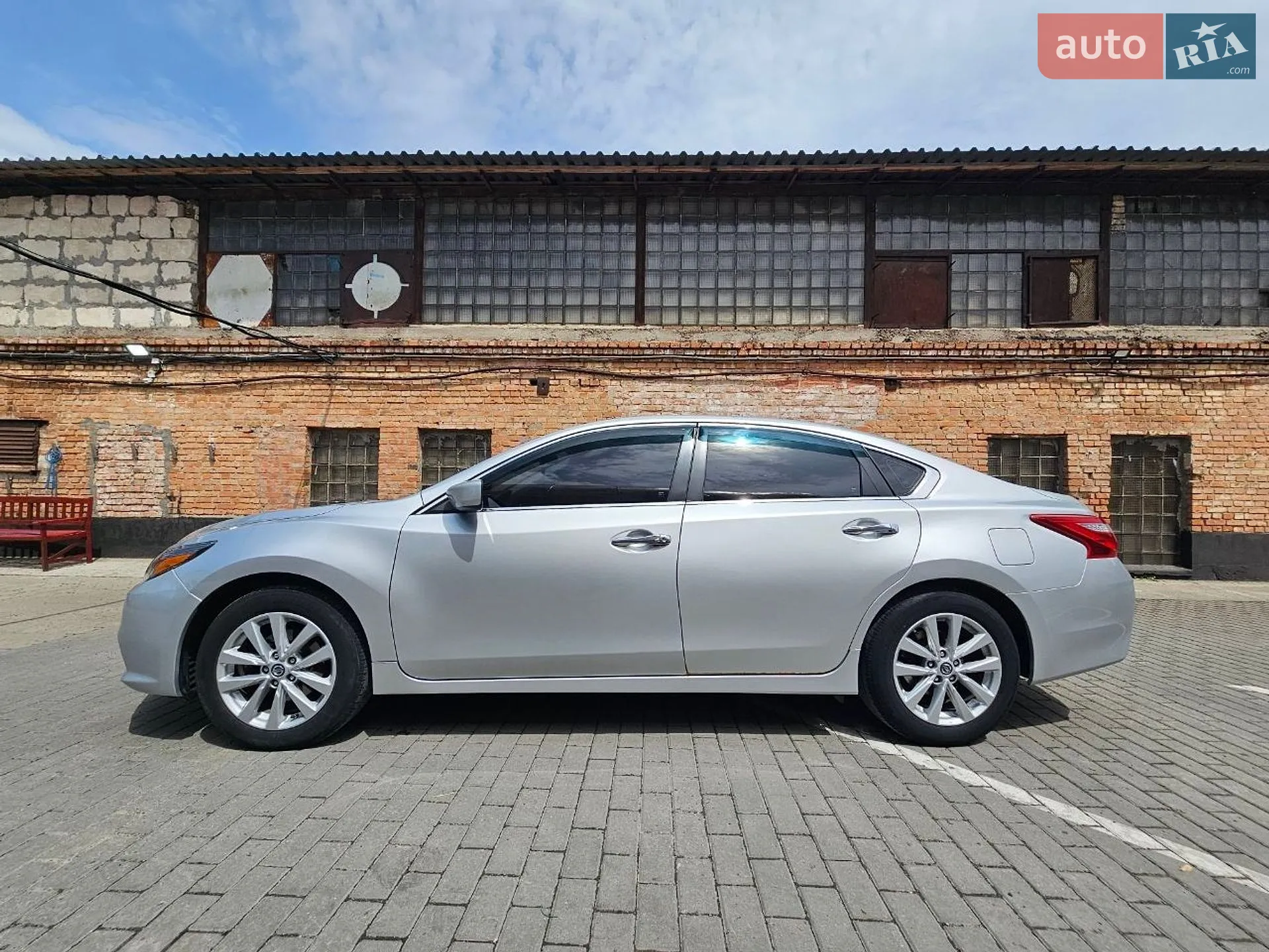 2016 Nissan Altima - мініатюра 15