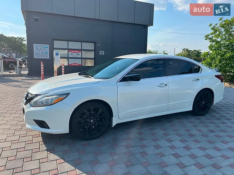 Nissan Altima 2018