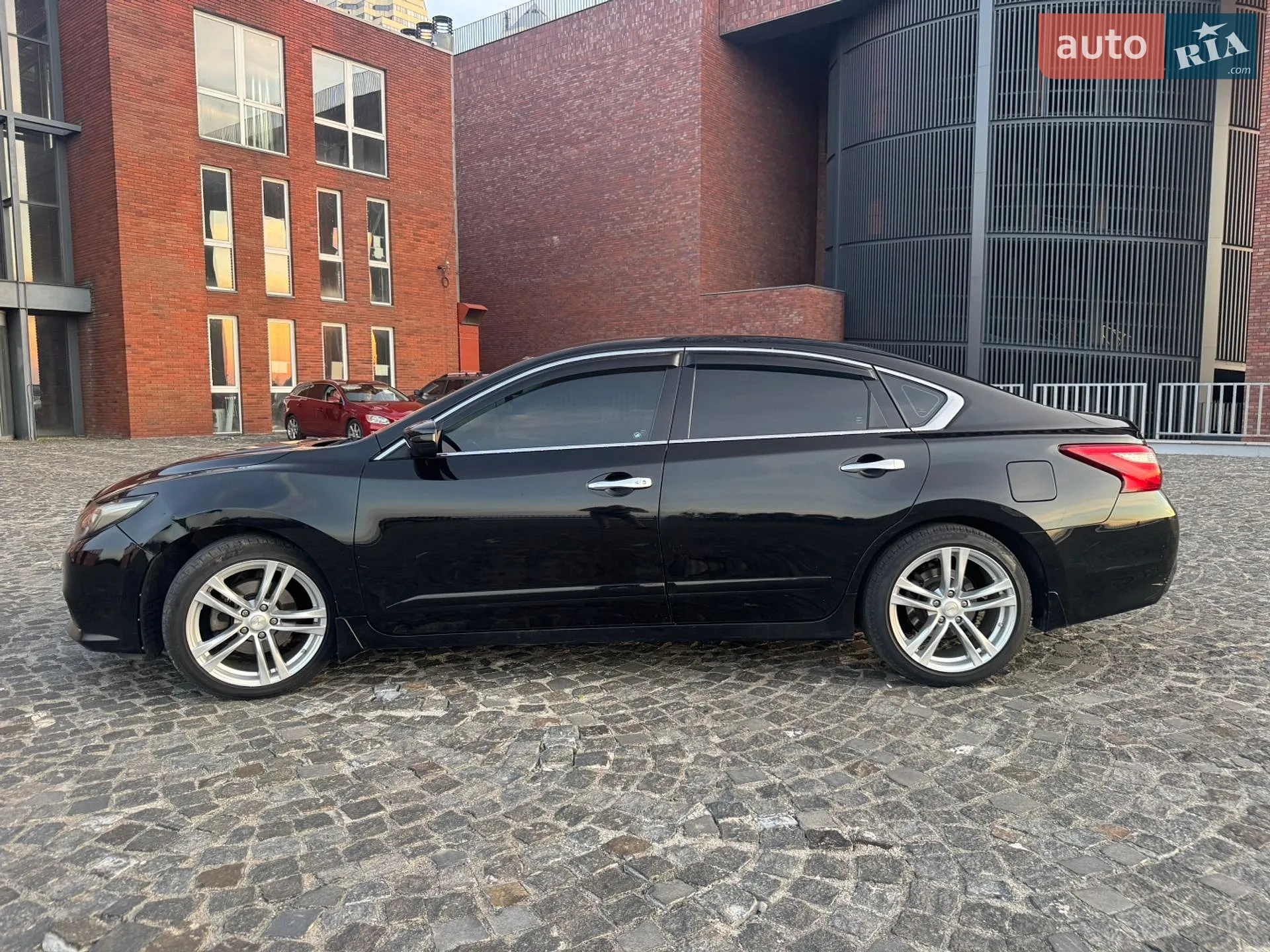 2016 Nissan Altima - мініатюра 5