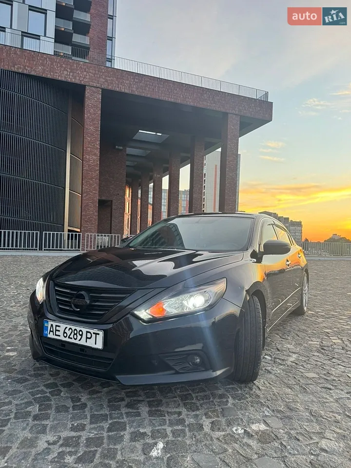 2017 Nissan Altima - мініатюра 15