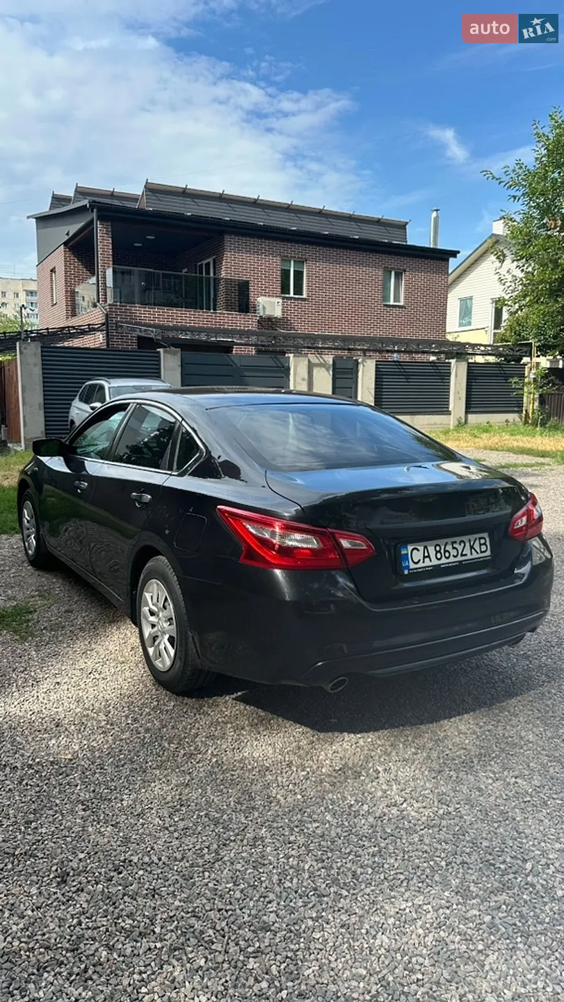 2017 Nissan Altima - мініатюра 4