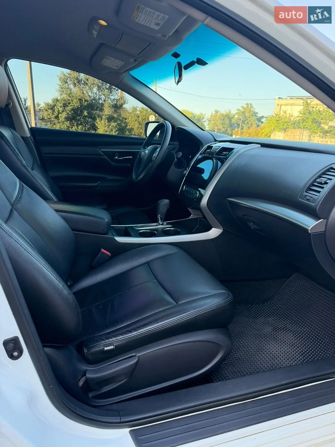 2015 Nissan Altima - мініатюра 14