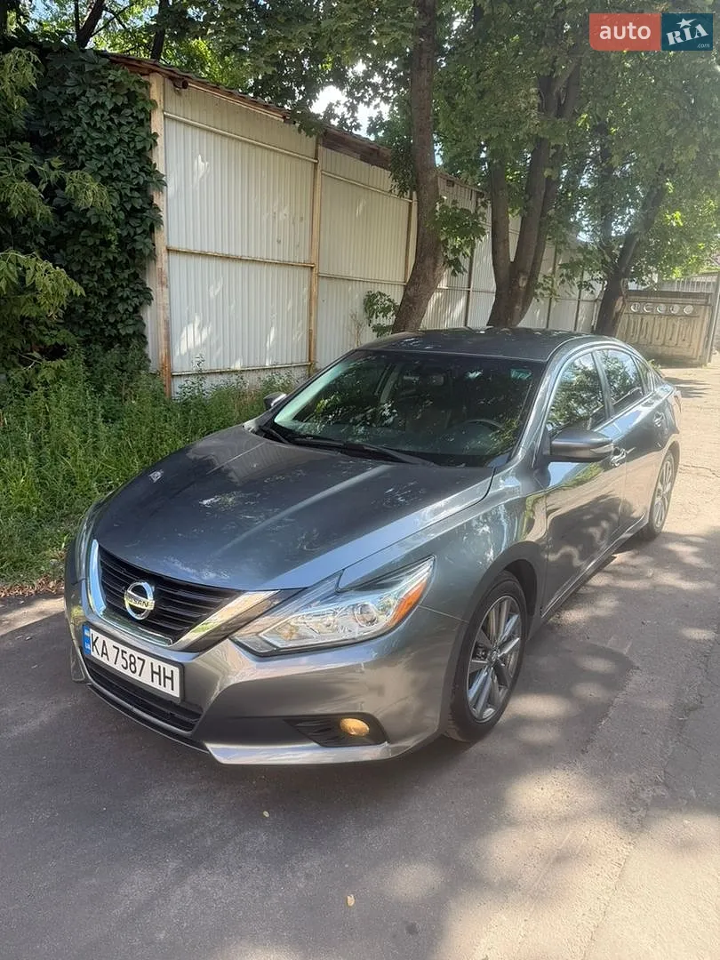 2018 Nissan Altima - фото 1