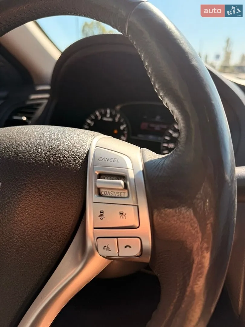 2017 Nissan Altima - мініатюра 16