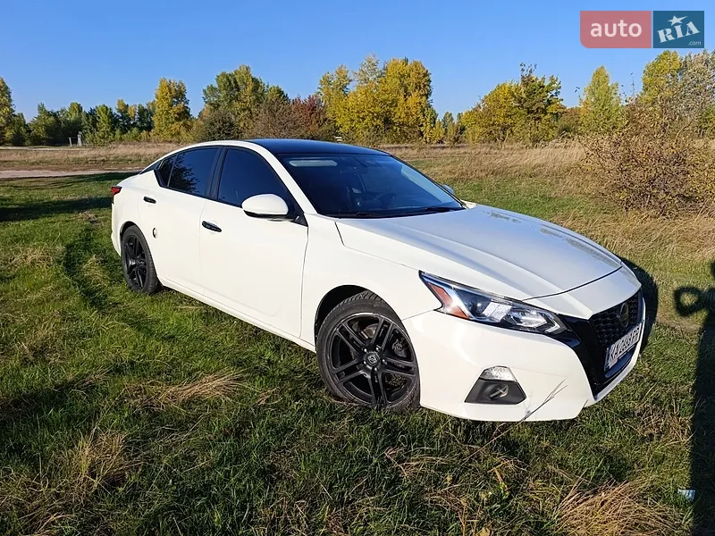 Nissan Altima 2019