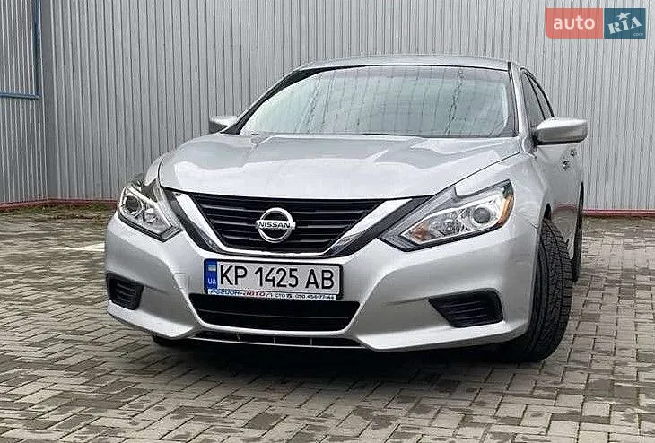 Nissan Altima