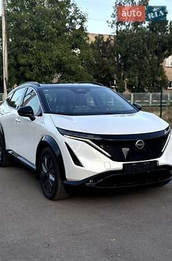 Внедорожник / Кроссовер Nissan Ariya 2022 в 