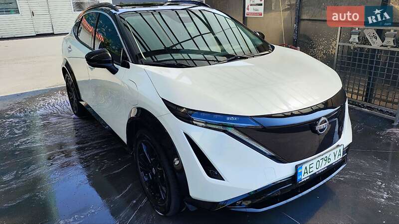 Позашляховик / Кросовер Nissan Ariya 2022 в 
