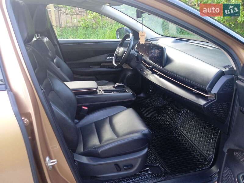 Внедорожник / Кроссовер Nissan Ariya 2023 в Черновцах