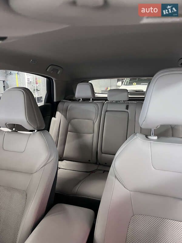 Внедорожник / Кроссовер Nissan Ariya 2022 в Виннице