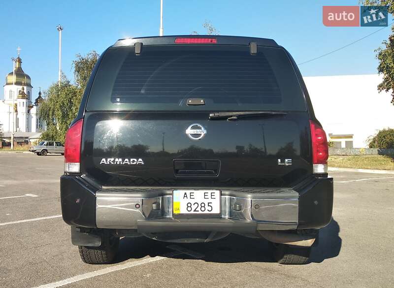 Внедорожник / Кроссовер Nissan Armada 2006 в Запорожье