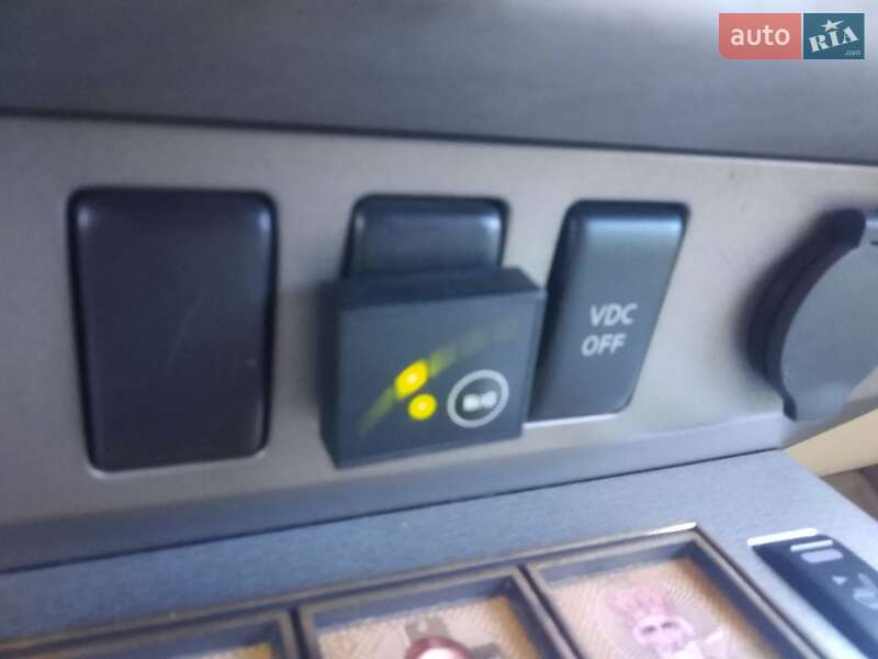 Внедорожник / Кроссовер Nissan Armada 2006 в Запорожье