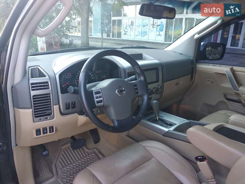 Внедорожник / Кроссовер Nissan Armada 2006 в Запорожье