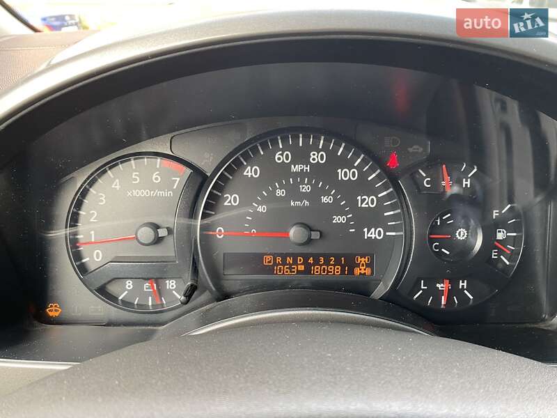 Внедорожник / Кроссовер Nissan Armada 2004 в Киеве