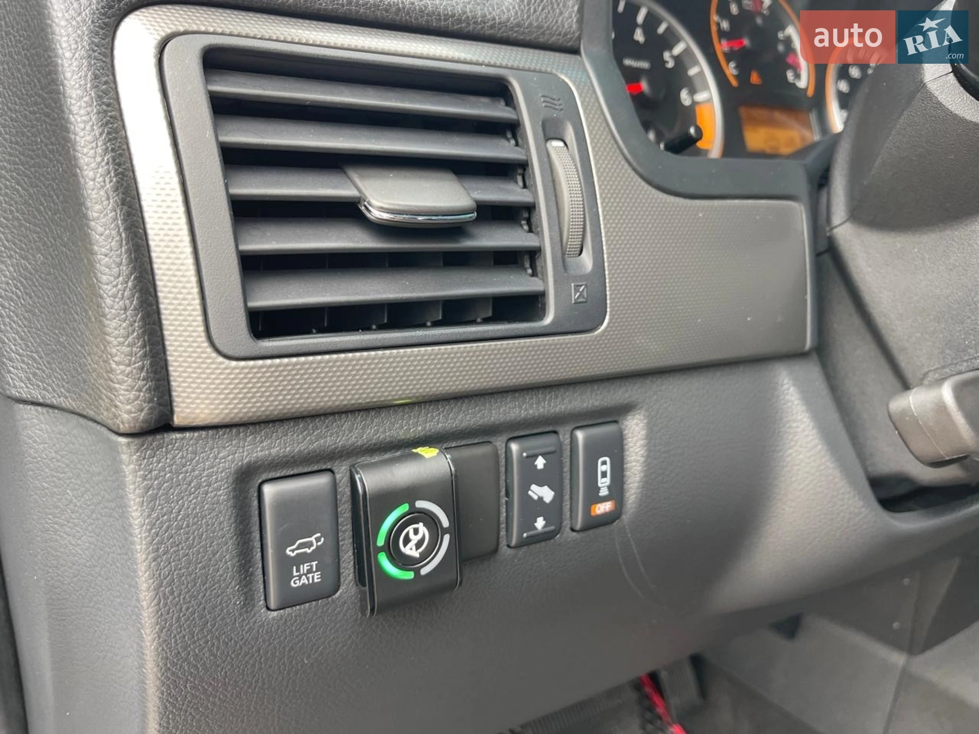 2013 Nissan Armada - мініатюра 14
