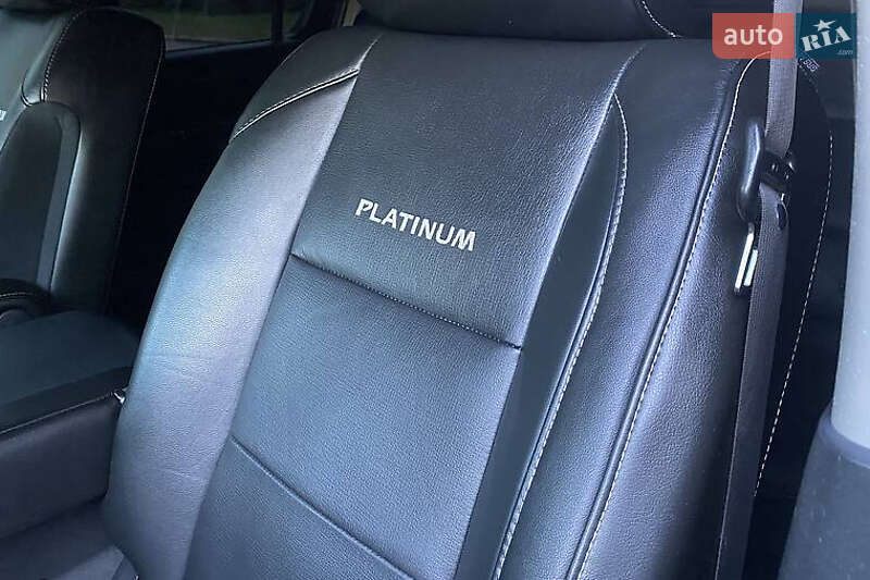 Внедорожник / Кроссовер Nissan Armada 2013 в Киеве фото 12 Внедорожник / Кроссовер Nissan Armada 2013 в Киеве