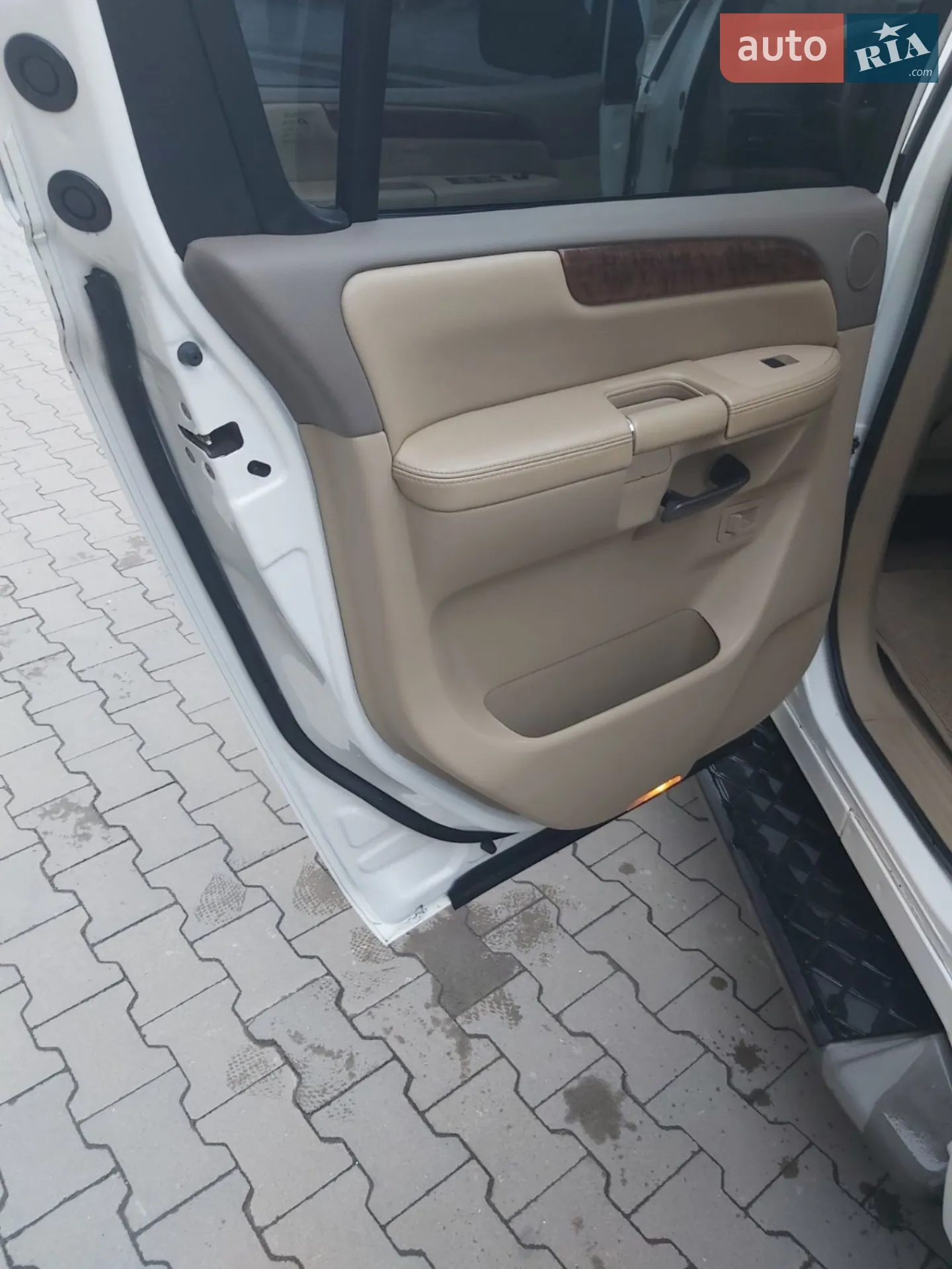 2011 Nissan Armada - мініатюра 9