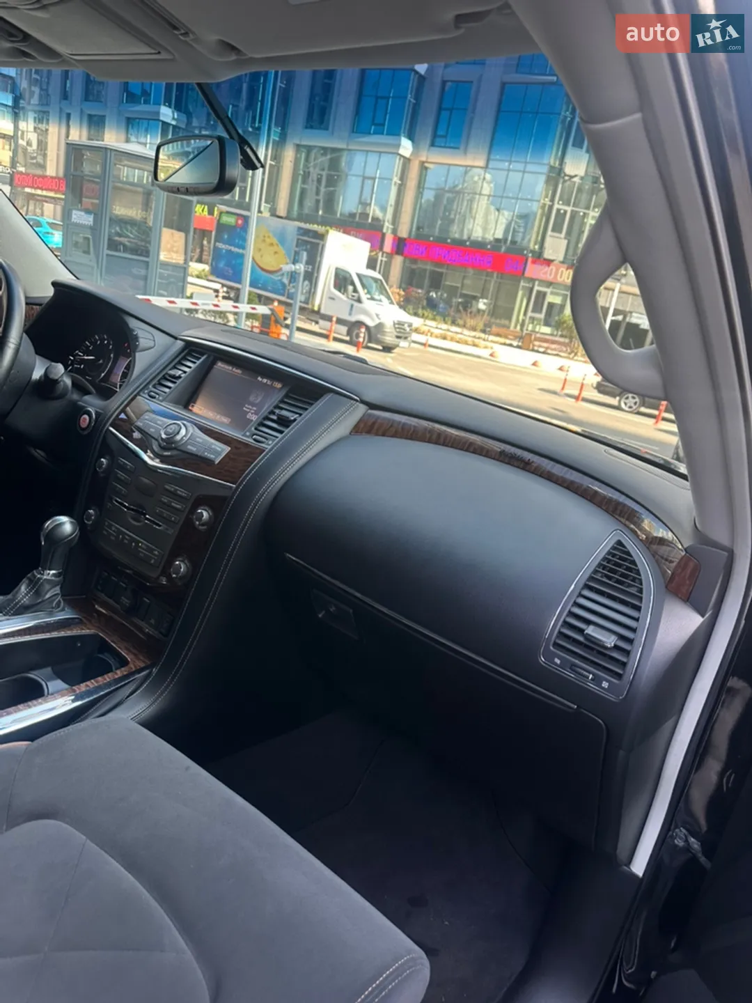 2017 Nissan Armada - мініатюра 32