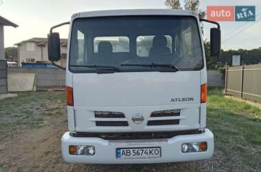 Евакуатор Nissan Atleon 2004 в Вінниці