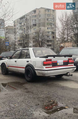 Седан Nissan Auster 1986 в Одесі