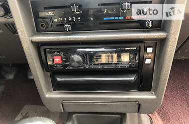 Седан Nissan Bluebird 1988 в 