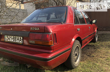 Седан Nissan Bluebird 1988 в 