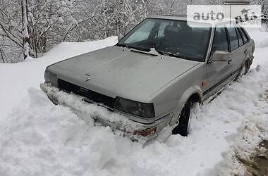 Хетчбек Nissan Bluebird 1989 в 