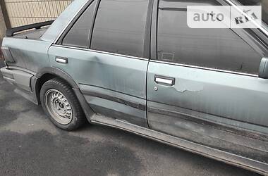 Седан Nissan Bluebird 1988 в 