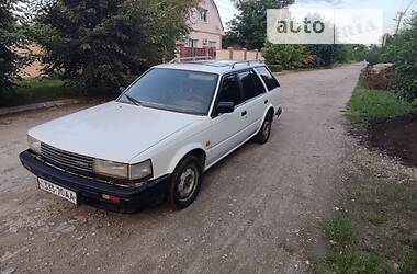 Універсал Nissan Bluebird 1988 в Дніпрі