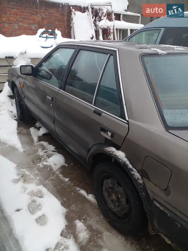 Nissan Bluebird 1988