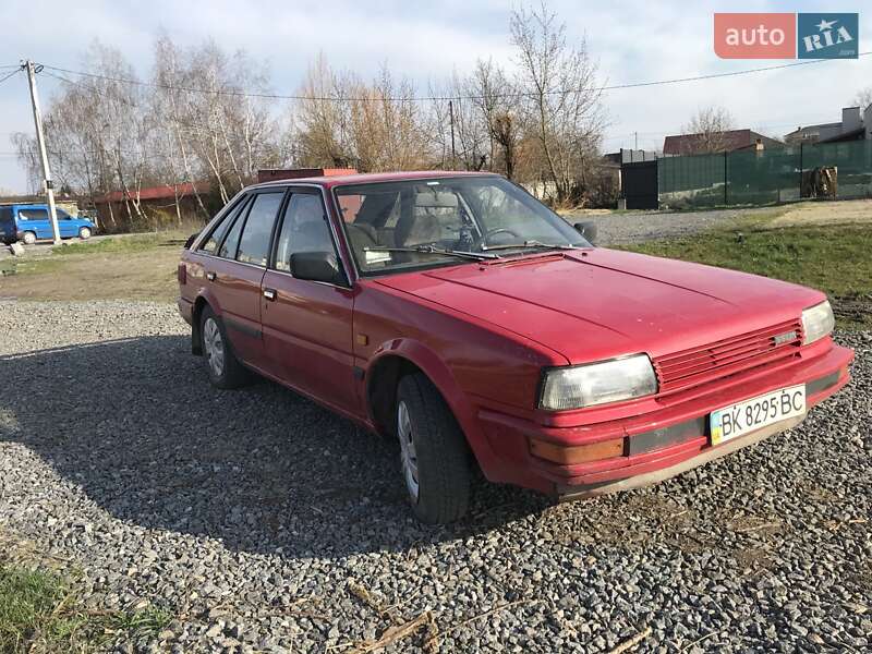 Універсал Nissan Bluebird 1986 в Здолбуніві