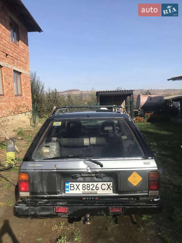Універсал Nissan Bluebird 1989 в Чернівцях