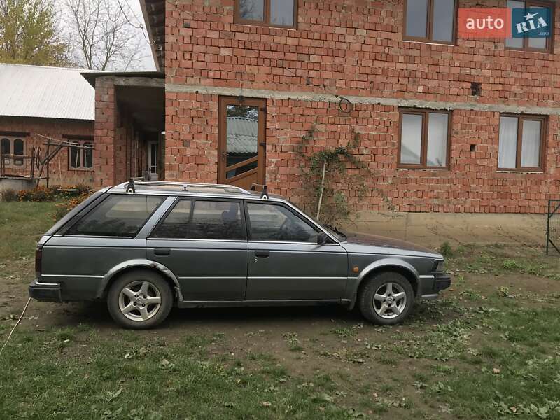 Універсал Nissan Bluebird 1989 в Чернівцях