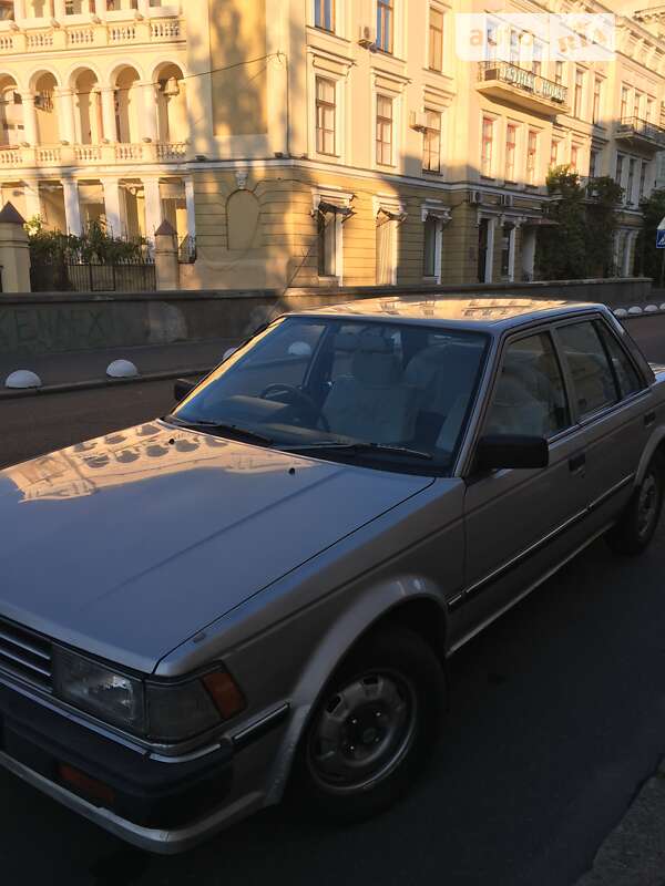 Седан Nissan Bluebird 1984 в Одессе