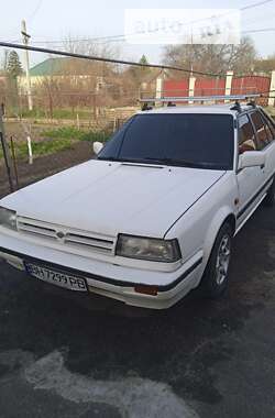 Седан Nissan Bluebird 1989 в Первомайске