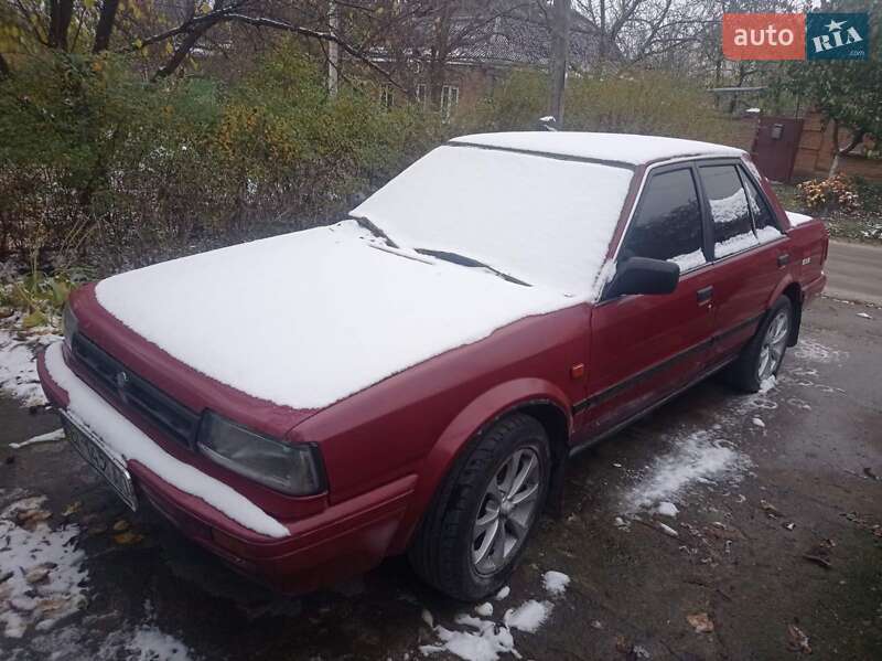 Седан Nissan Bluebird 1989 в Кропивницькому